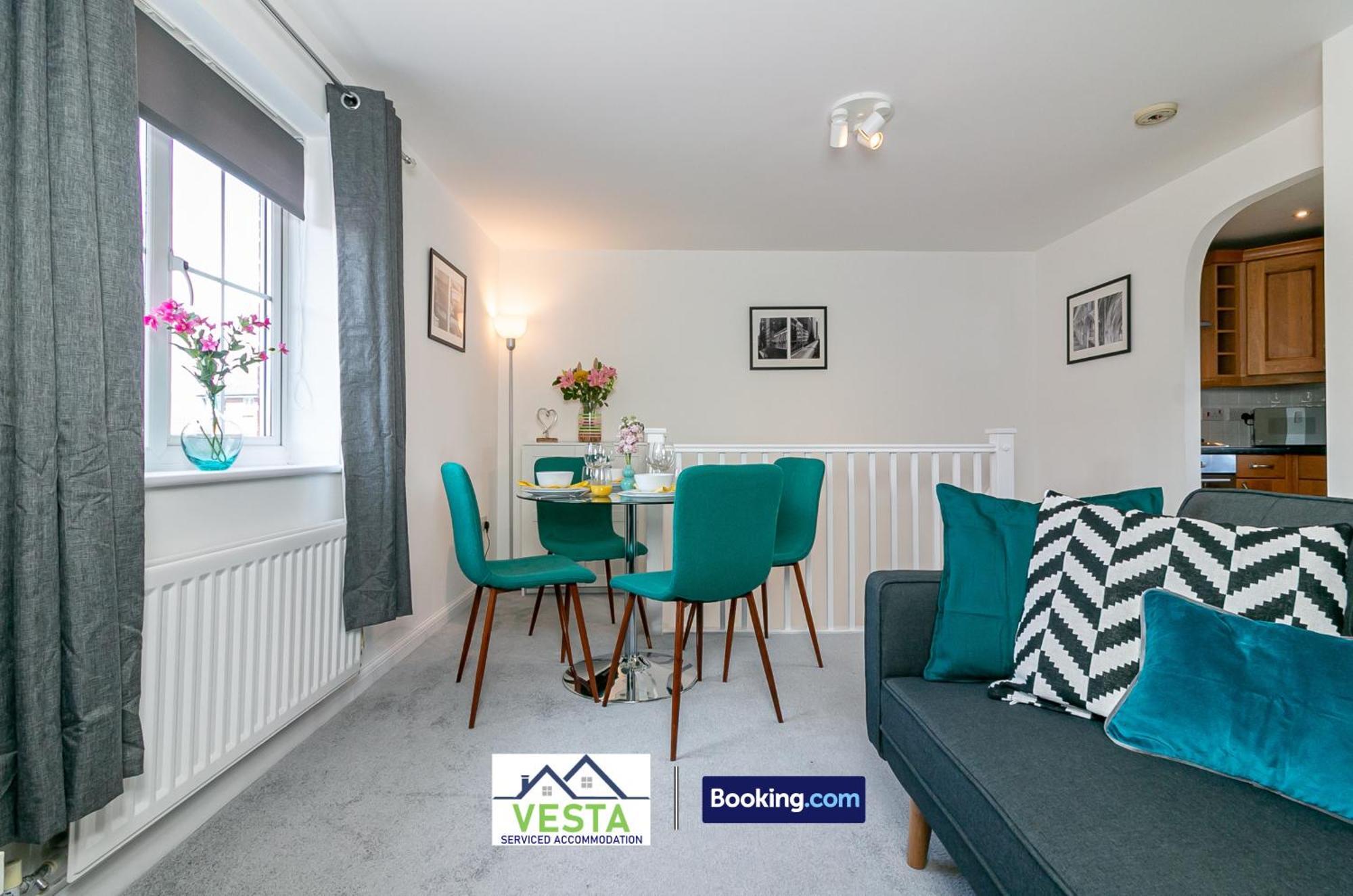 Three Bedroom Apartment By Vesta Serviced Accommodation & Short Lets Hatfield With Free Parking 外观 照片