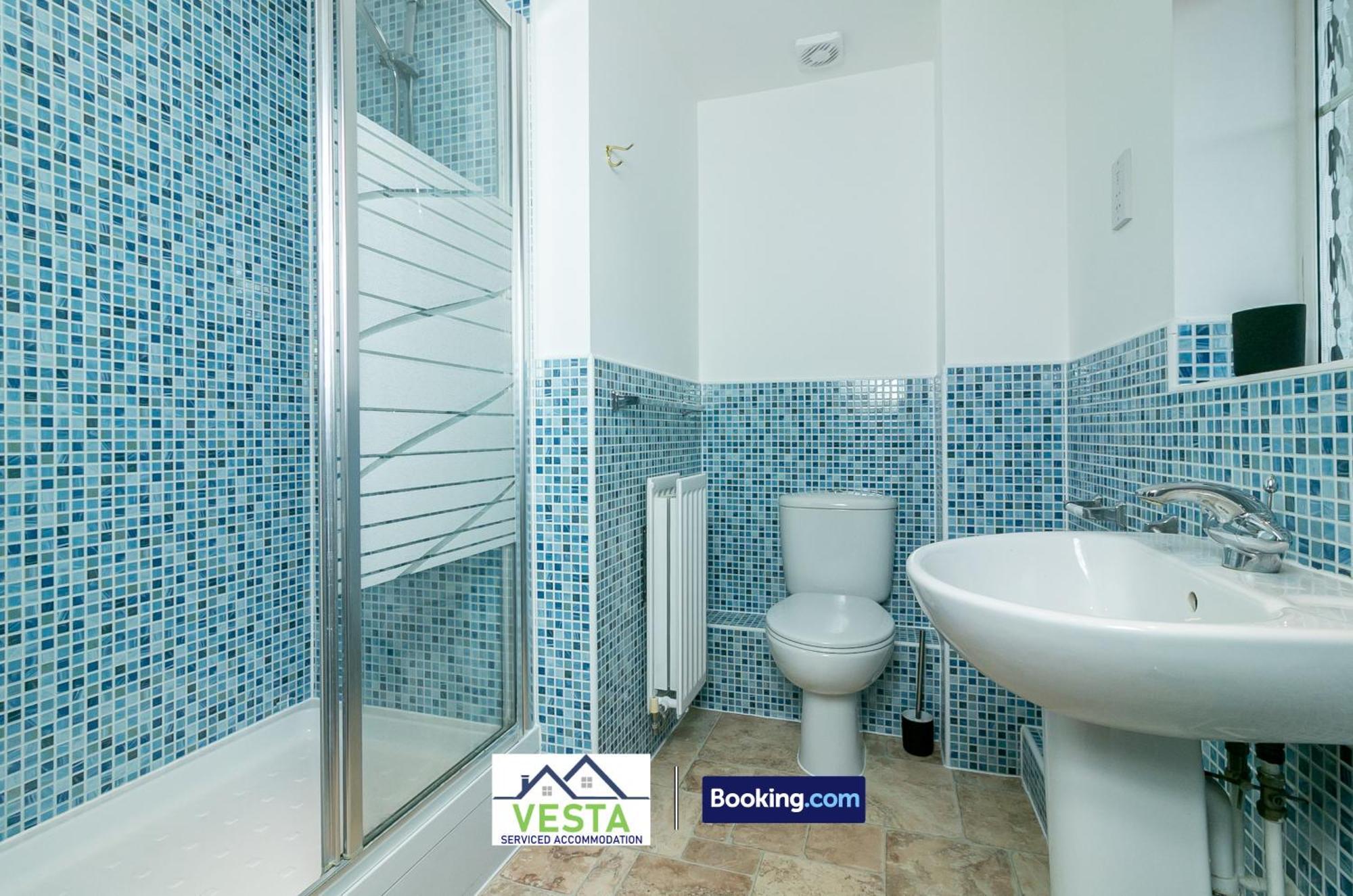 Three Bedroom Apartment By Vesta Serviced Accommodation & Short Lets Hatfield With Free Parking 外观 照片