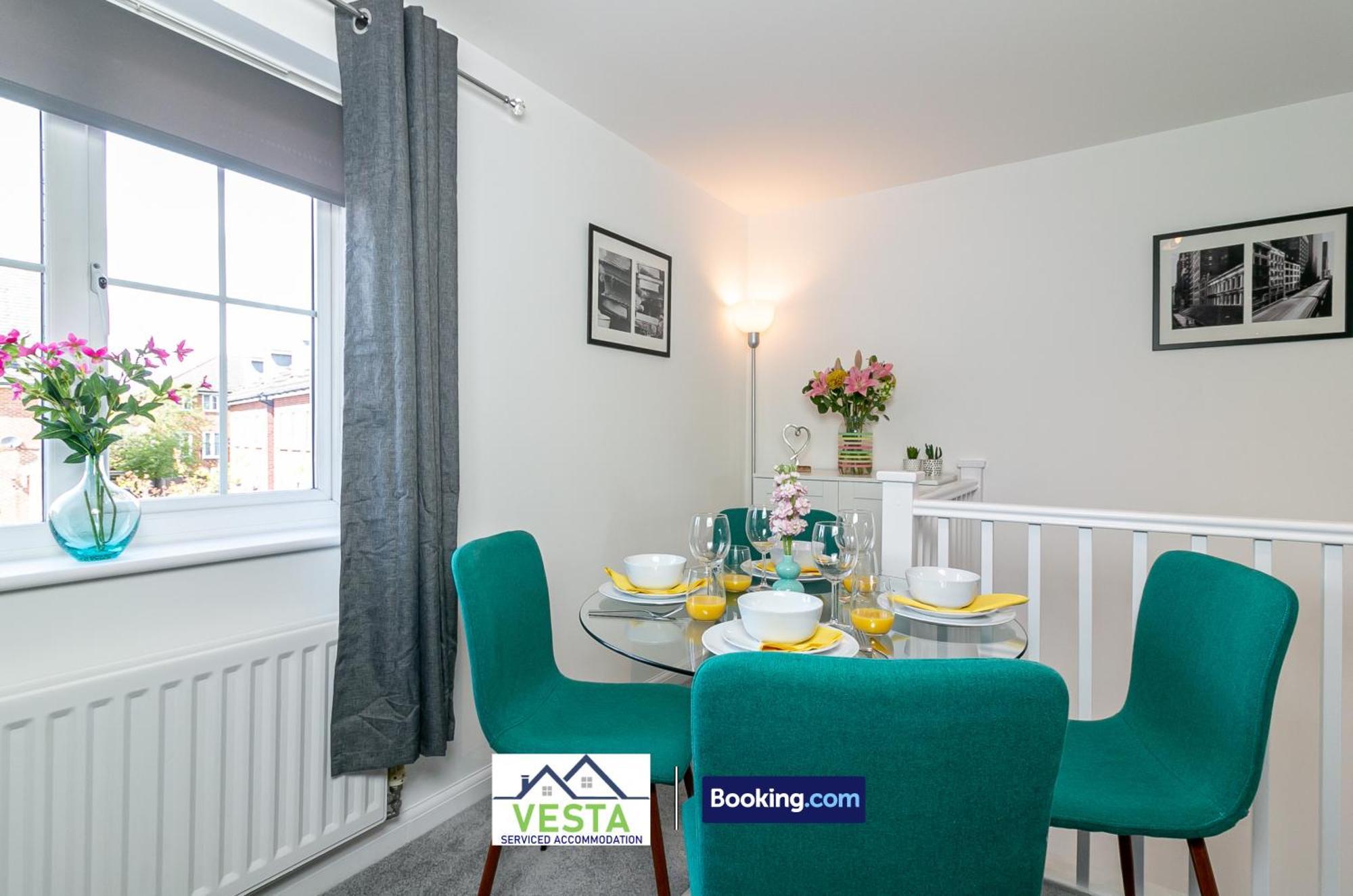 Three Bedroom Apartment By Vesta Serviced Accommodation & Short Lets Hatfield With Free Parking 外观 照片