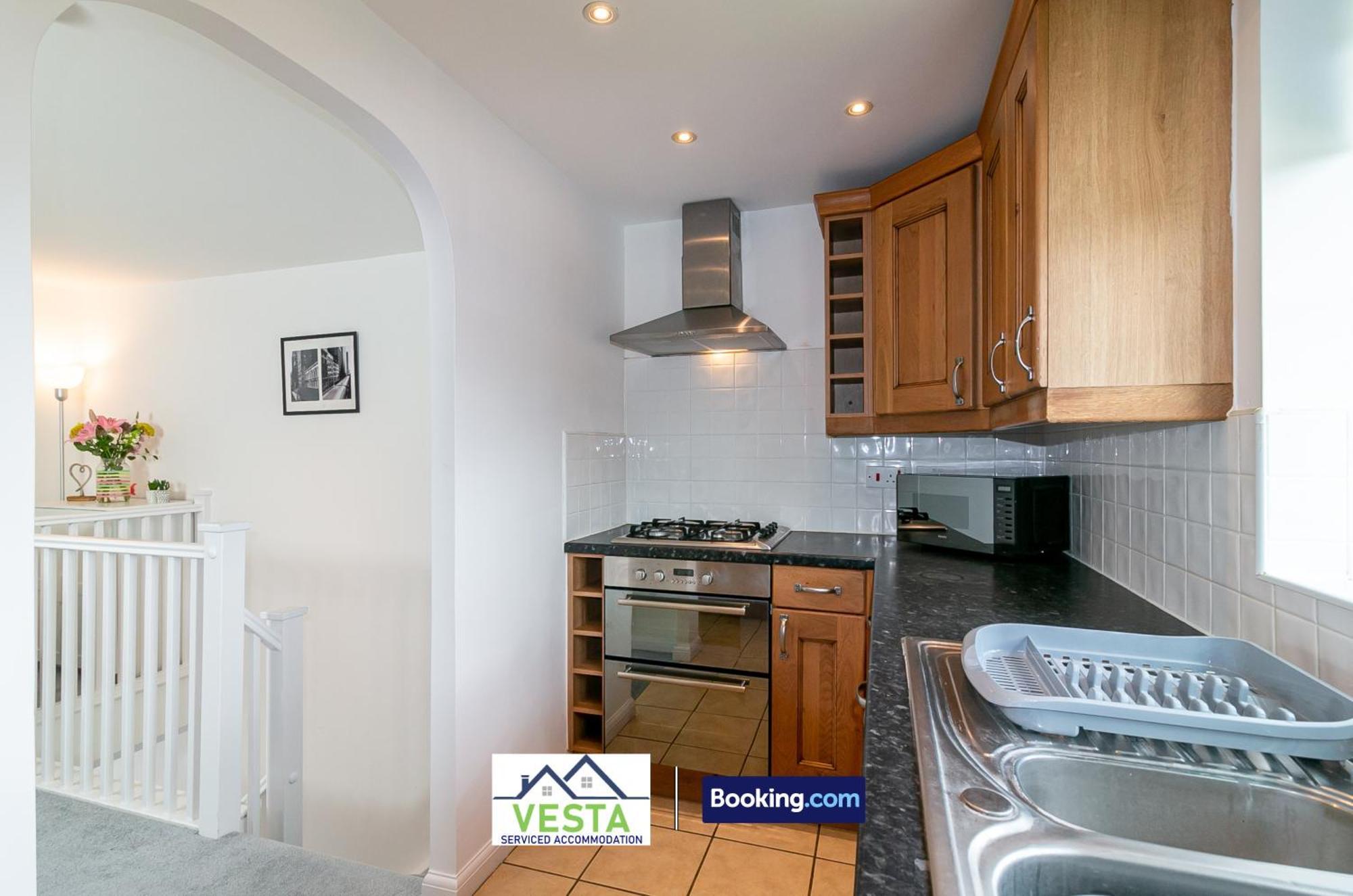 Three Bedroom Apartment By Vesta Serviced Accommodation & Short Lets Hatfield With Free Parking 外观 照片