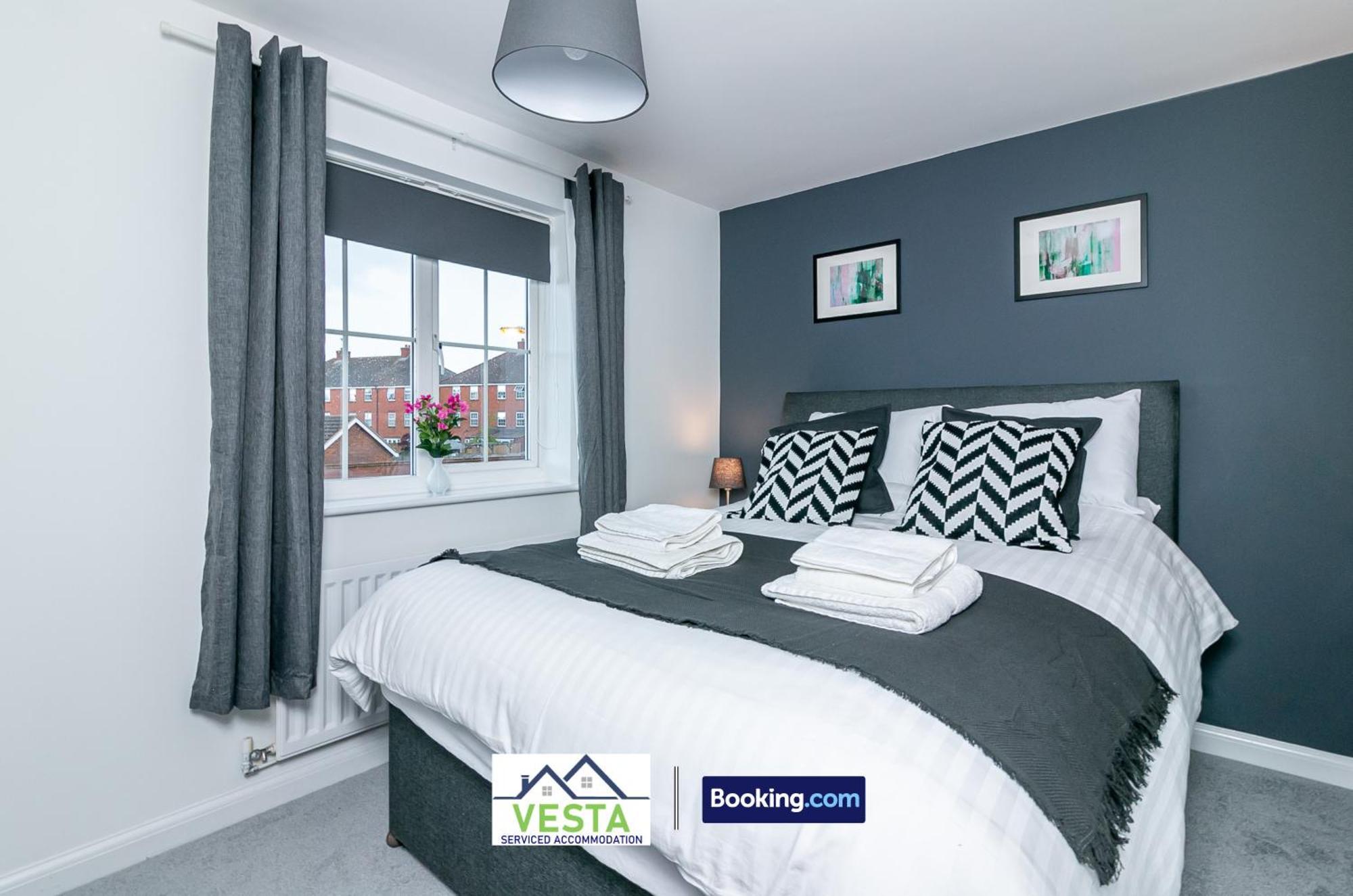 Three Bedroom Apartment By Vesta Serviced Accommodation & Short Lets Hatfield With Free Parking 外观 照片