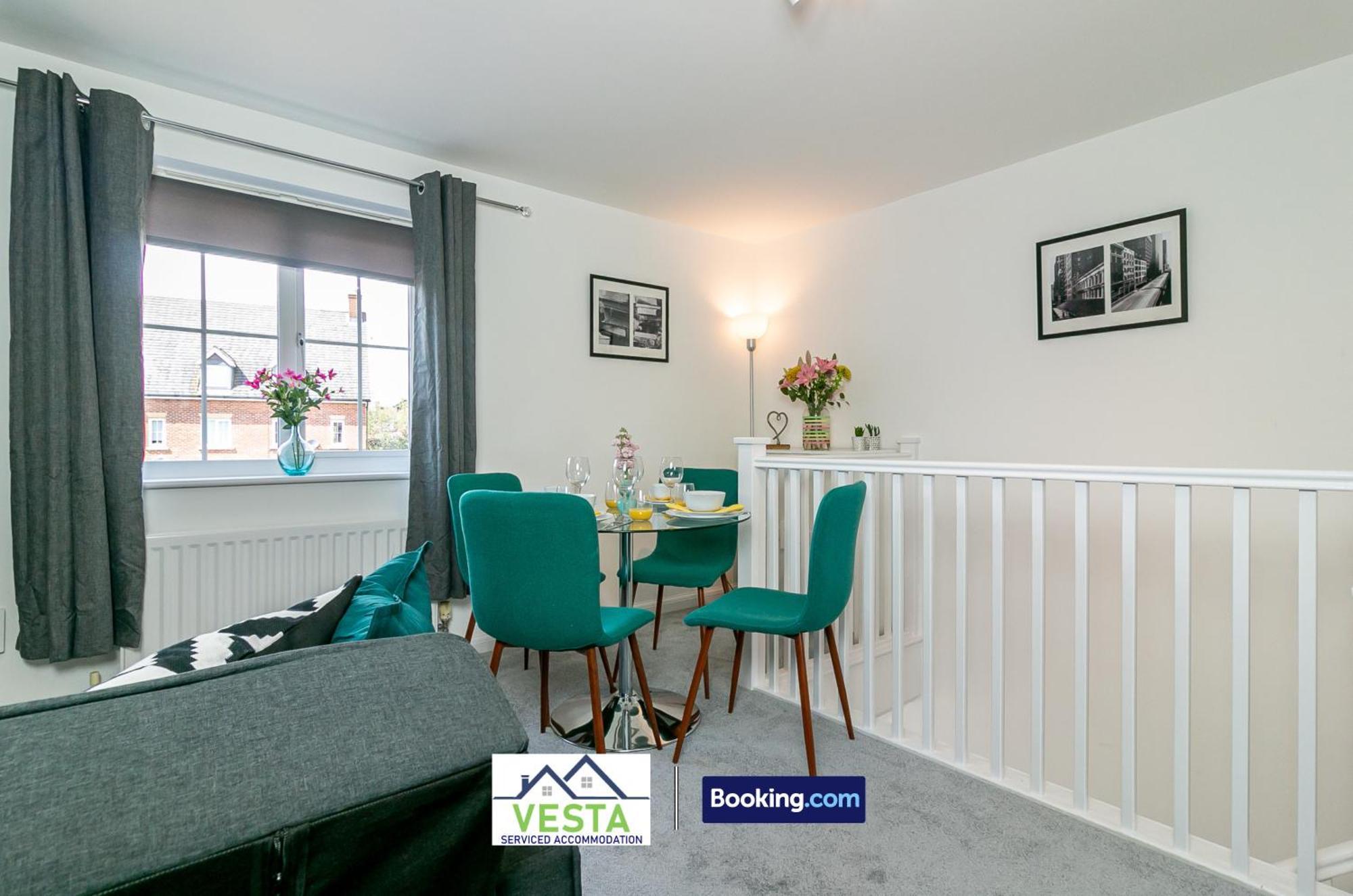 Three Bedroom Apartment By Vesta Serviced Accommodation & Short Lets Hatfield With Free Parking 外观 照片