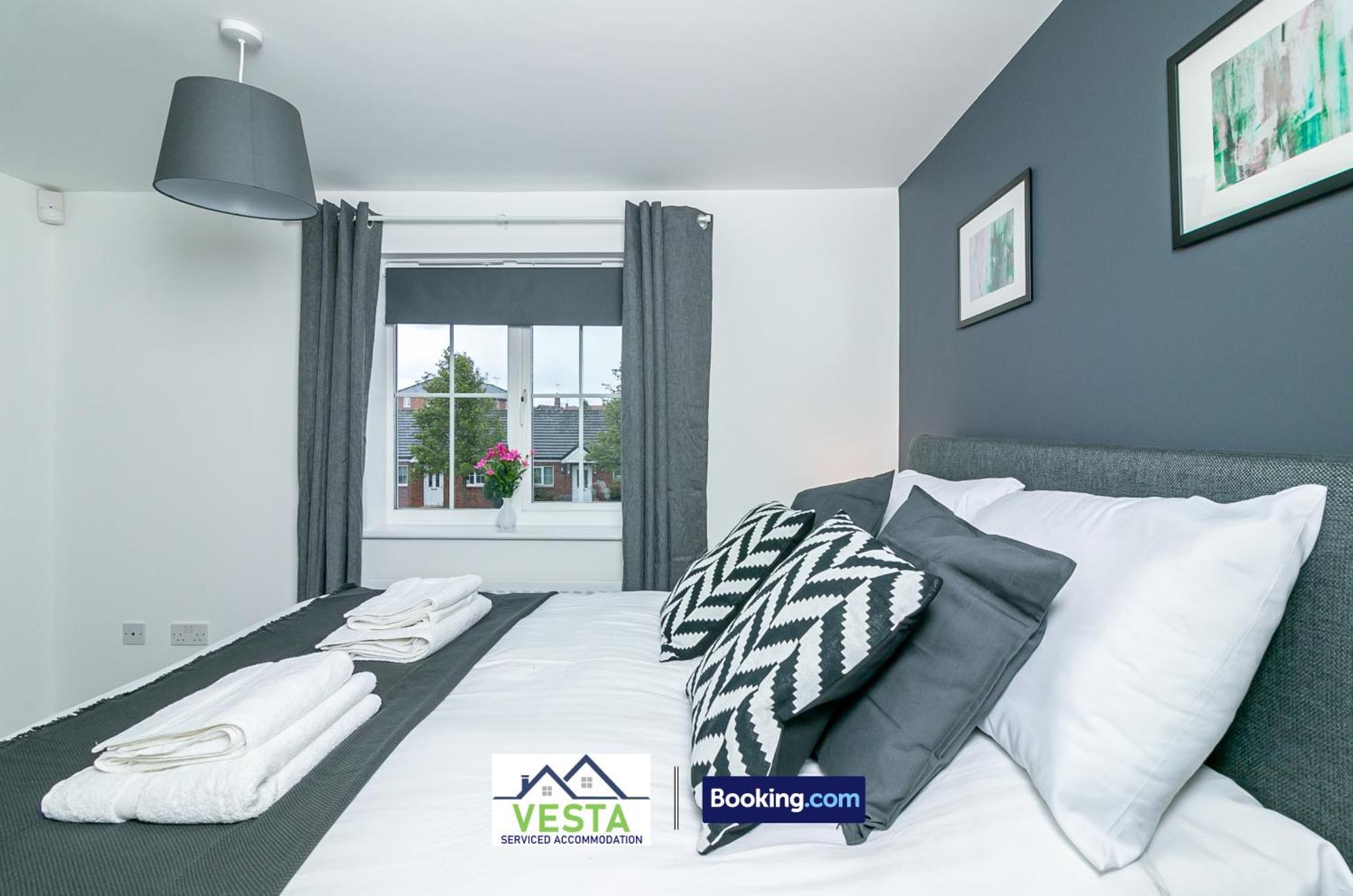 Three Bedroom Apartment By Vesta Serviced Accommodation & Short Lets Hatfield With Free Parking 外观 照片